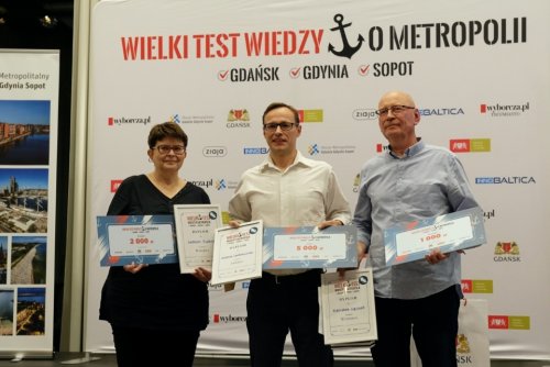 Laureaci Wielkiego Testu o Metropolii, na zdjęciu od lewej: Grażyna Pilarczyk, Kajetan Lewandowski oraz Mirosław Gąsior (fot. Krzysztof Olechnowicz)