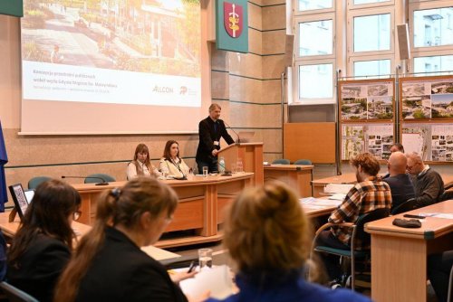 Dyskusja w gdyńskim magistracie trwała ponad dwie godziny, a jednym z najważniejszych tematów okazała się organizacja ruchu rowerowego w tunelach i na placach przy przystanku (fot. Waldemar Ulanowski)