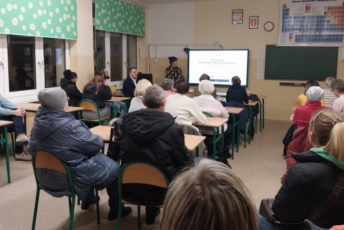 Spotkanie z mieszkańcami Babich Dołów (fot. Mat. prasowe Laboratoriom Innowacji Społecznych)  