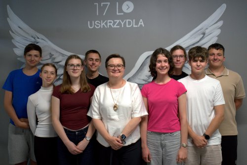 Wizyta Katarzyny Lubnauer w ZSO nr 8 w Gdyni: na zdjęciu Katarzyna Lubnauer – wiceminister edukacji, klasa 3b LO (fot. Igor Hesse-Loyen z ZSO nr 8)