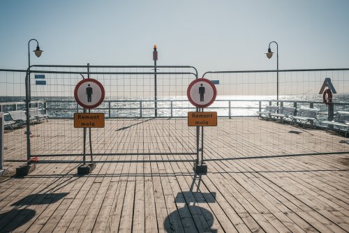 Na molo w Orłowie trwają prace, część obiektu została czasowo wygrodzona (fot. Marcin Mielewski, Zarząd Dróg Miejskich)