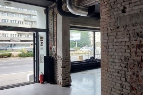 Lokal przy ul. Abrahama 64 w Gdyni czeka na nowego najemcę (fot. investgdynia.pl)