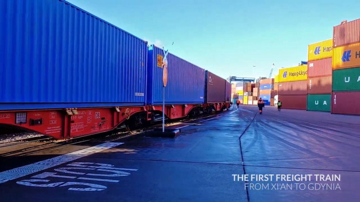 Ujęcia pierwszego pociągu wyruszającego w podróż bezpośrednio z Chin do portu w Gdyni, fot. Gdynia Container Terminal / LinkedIn