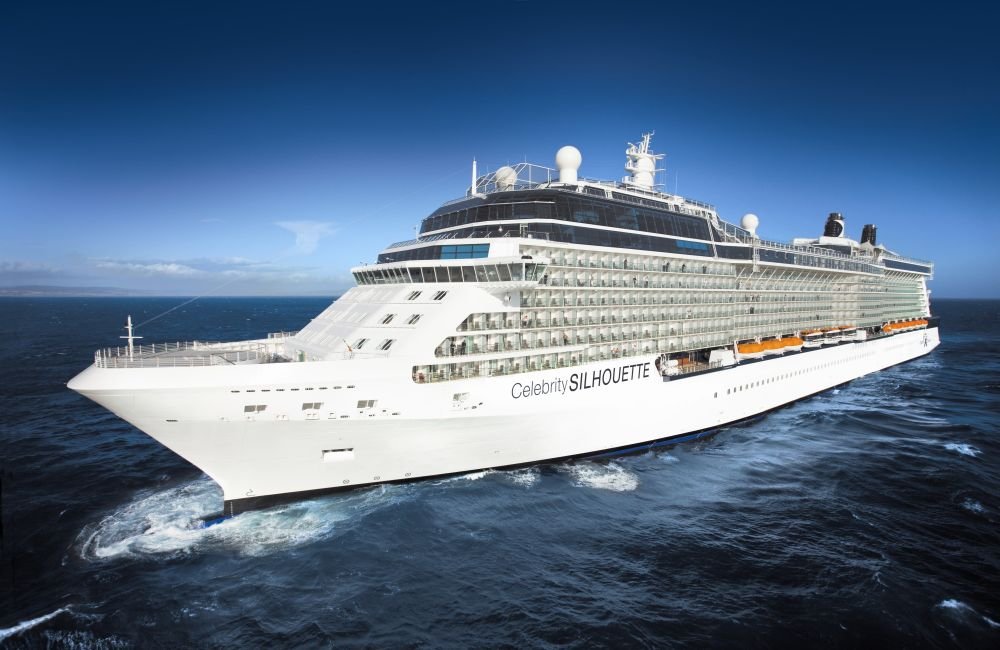 Wycieczkowiec „Celebrity Silhouette” – najdłuższy statek, który odwiedzi Gdynię 8 lipca i 20 sierpnia, fot. tanierejsowanie.pl