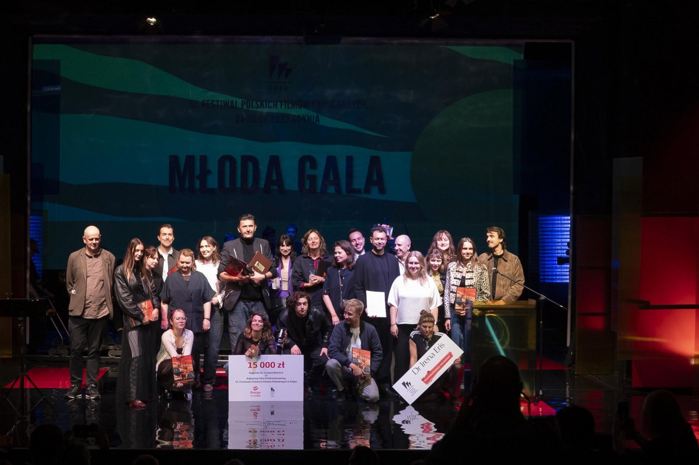 Laureaci Młodej Gali na scenie (fot. Anna Borkowska FPFF)