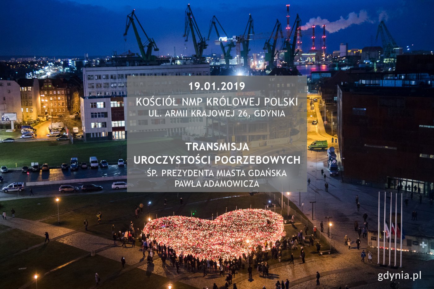 Przed Europejskim Centrum Solidarności w Gdańsku mieszkańcy ułożyli ze zniczy i świec wielkie serce dla zmarłego tragicznie Pawła Adamowicza // fot. Karol Stańczak