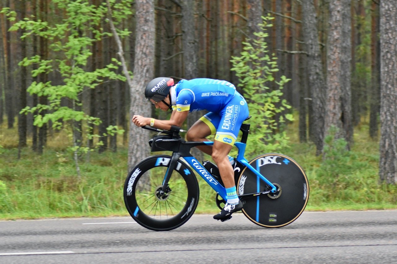 Zdaniem wielu, emocje towarzyszące finiszowi, zostają w pamięci triathlonisty na zawsze.