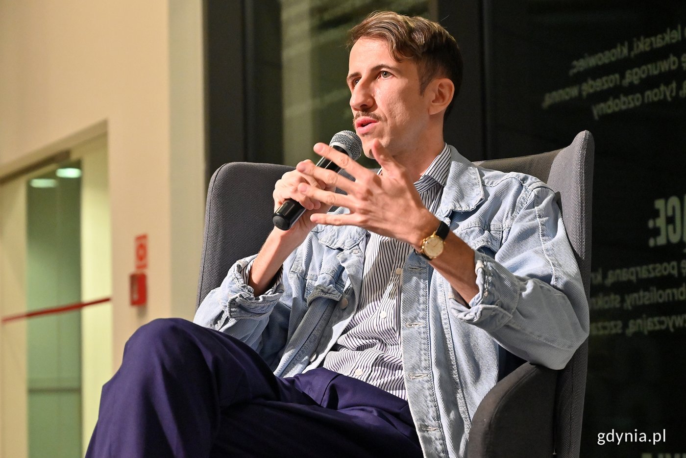 Grzegorz Piątek podczas spotkania autorskiego w Muzeum Miasta Gdyni. Zdjęcie archiwalne z 2022 roku // fot. Michał Puszczewicz