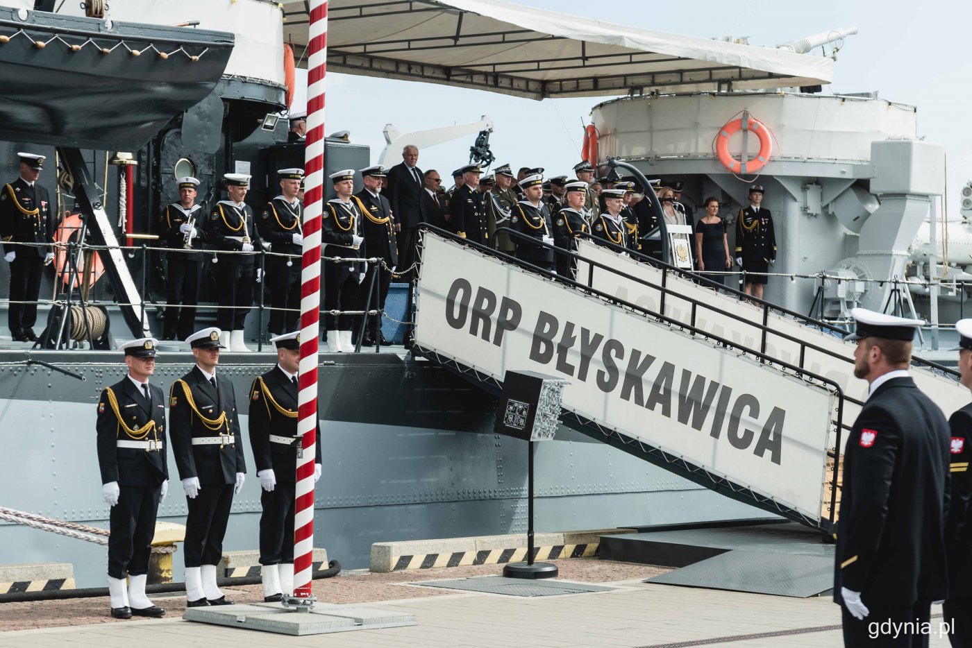Uroczystości z okazji 20. rocznicy utworzenia Centrum Operacji Morskich - Dowództwa Komponentu Morskiego odbyły się na nabrzeżu Pomorskim i na pokładzie okrętu ORP „Błyskawica” // fot. Kamil Złoch