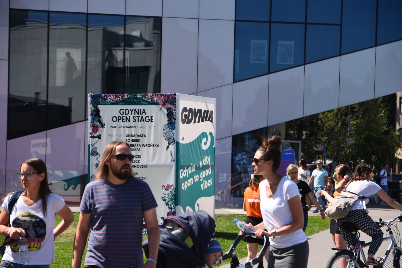 Muzyczne granie w drugim dniu Open'era rozpoczęło się na Gdynia Open Stage, fot. Kamil Złoch