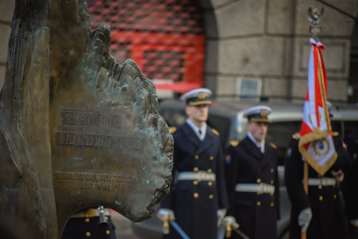 Miejskie uroczystości pod pomnikiem Ofiar Terroru Komunistycznego przy ul. Pułaskiego, fot. st. chor. szt. mar. Piotr Leoniak