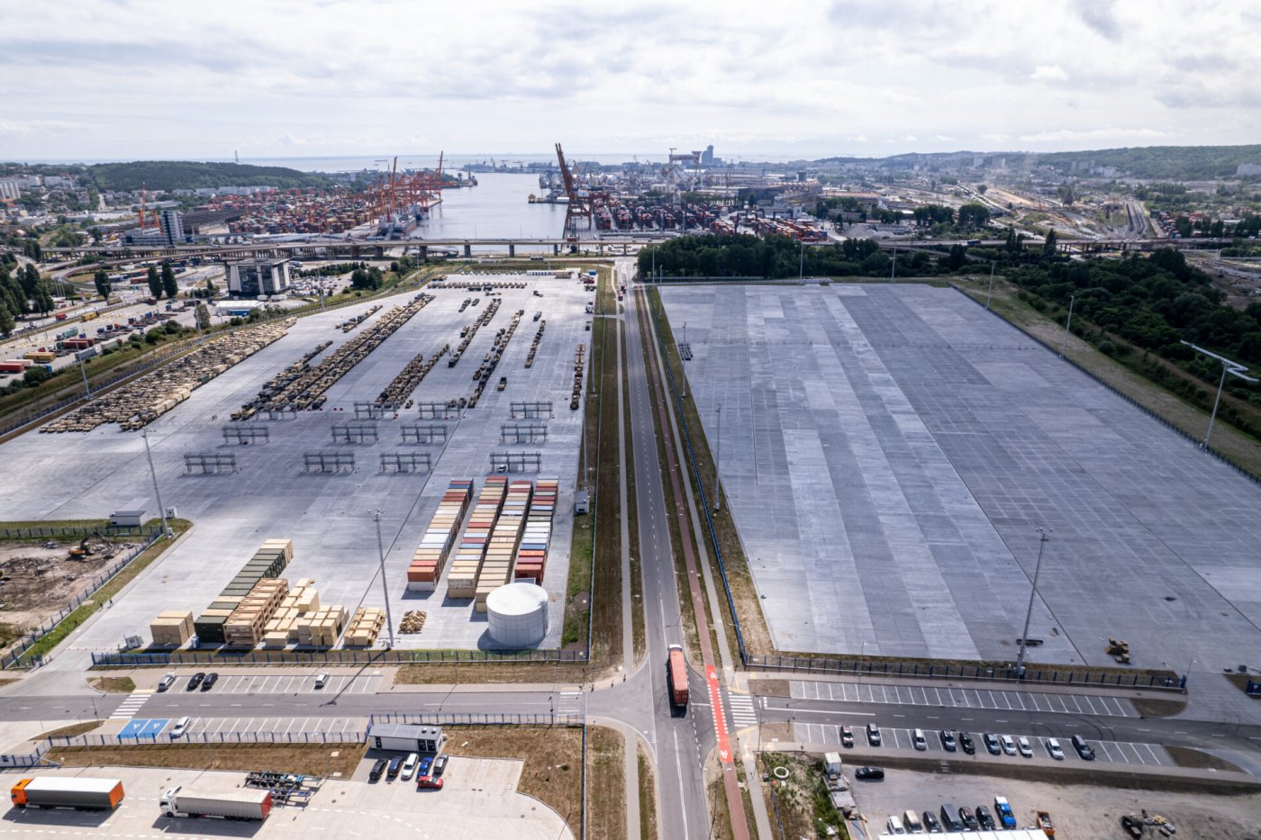 Widok na nowe zaplecze logistyczne Portu Gdynia rozciąga się m.in. z Estakady Kwiatkowskiego, fot. mat. prasowe Portu Gdynia
