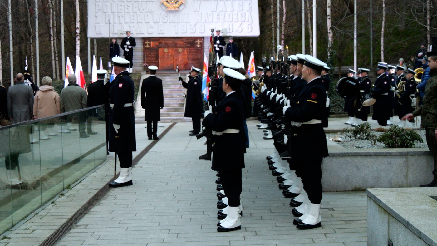 Uroczystości przy pomniku Harcerzy Gdyńskich (fot. Mikołaj Janiewicz)