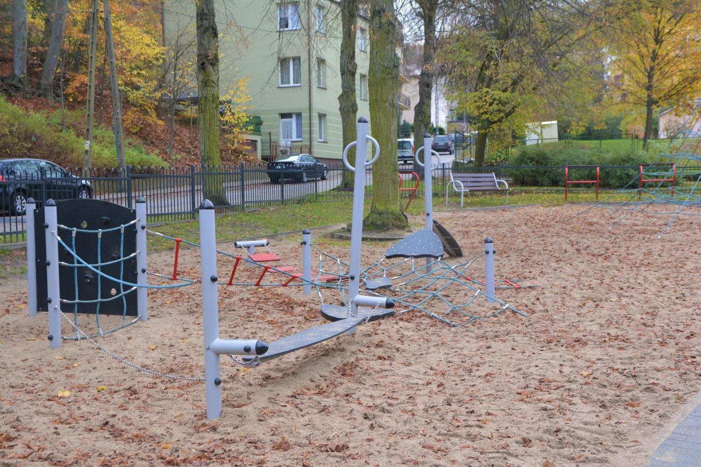 Przy ul. Nagietkowej już niedługo dostępne będą nowoczesne urządzenia turystyczne do ćwiczeń