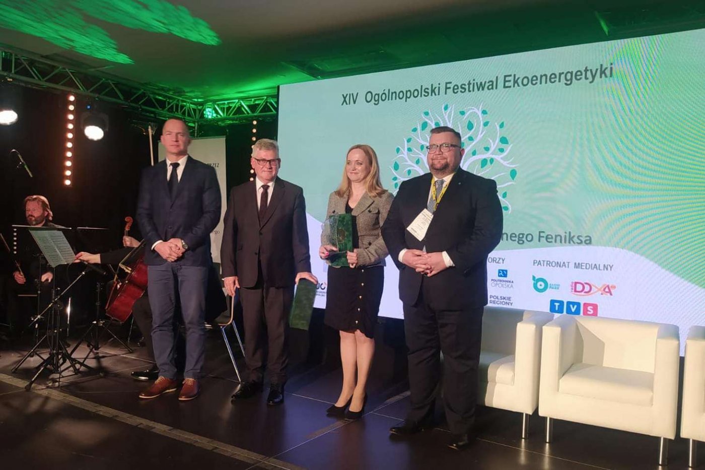 Zielonego Feniksa dla Szpitali Pomorskich odebrała Jolanta Sobierańska-Grenda, prezes zarządu spółki (druga od prawej) // fot. materiały prasowe Szpitali Pomorskich