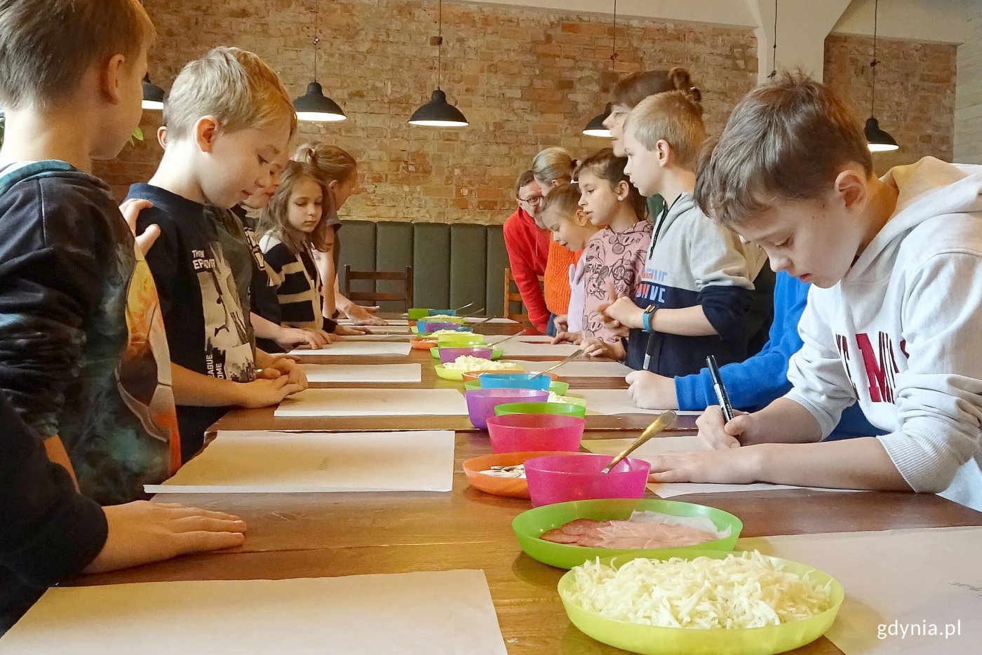 Warsztaty kulinarne z przygotowania pizzy w Bistro Szama podczas zeszłorocznej Akcji Zima (fot. Katarzyna Balcerzak)