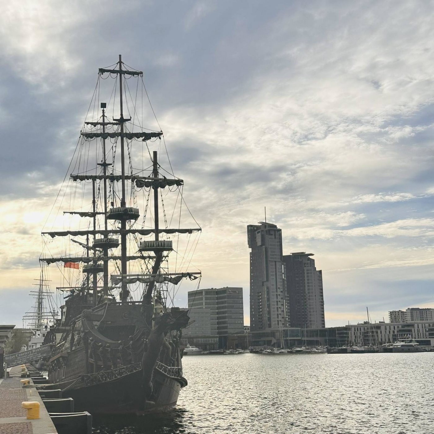 Gdynia poleca się na weekend. Zdjęcie z naszej grupy na FB „Gdynia w obiektywie