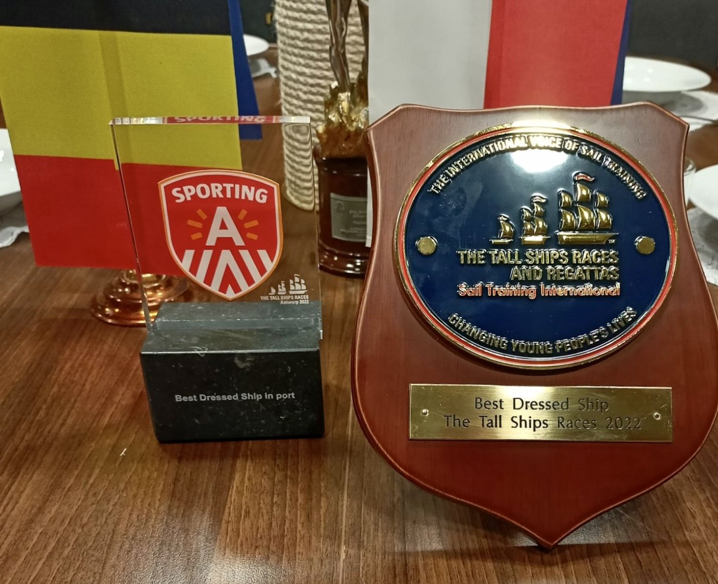 ORP „Iskra” z nagrodą dla najlepiej prezentującego się żaglowca podczas The Tall Ship Races 2022 // fot. materiały Akademii Marynarki Wojennej