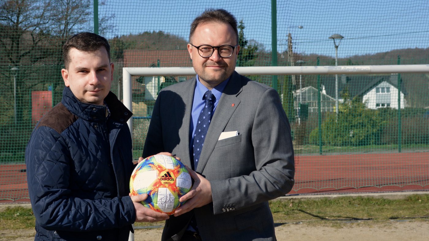 Wiceprezydent Gdyni Marek Łucyk (z prawej) oraz radny Sebastian Jędrzejewski / fot. gdyniasport.pl