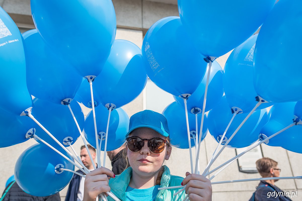 „Niebieski Marsz dla Autyzmu” w Gdyni, zdjęcie archiwalne, fot. Dawid Linkowski