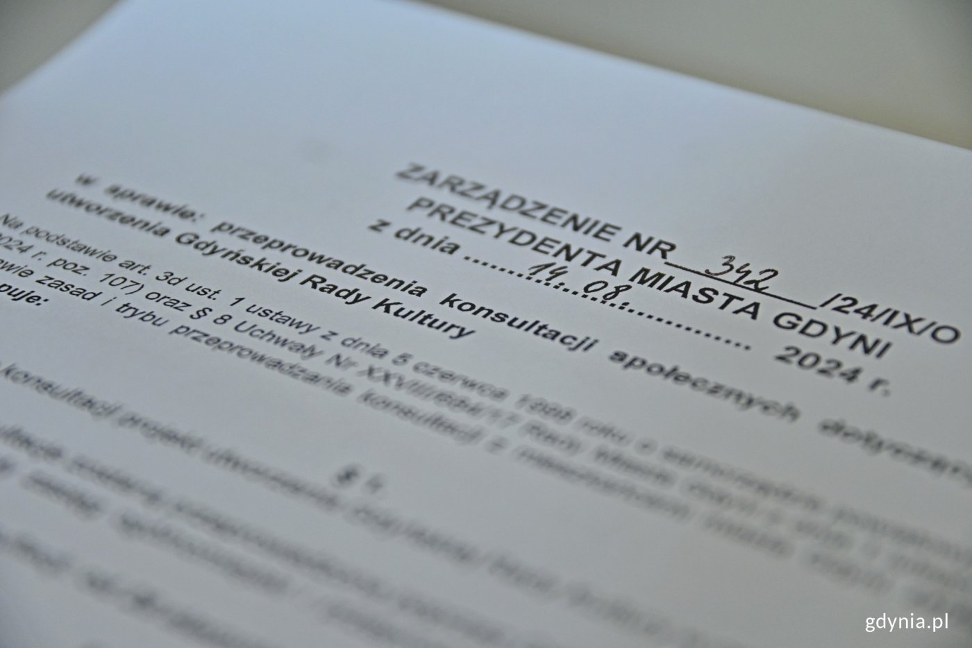 Zarządzenie w sprawie przeprowadzenia konsultacji społecznych dotyczących projektu utworzenia Gdyńskiej Rady Kultury (fot. Magdalena Czernek)