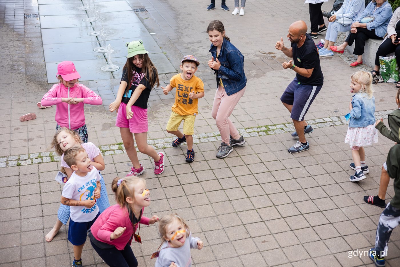 Wyścig uśmiechów w ramach akcji „Chodźcie na plac Kaszubski”. Fot. Karol Stańczak