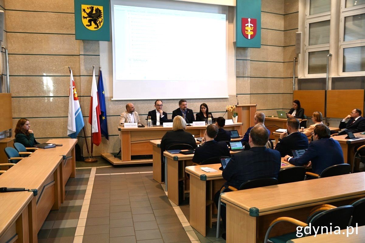 Za nami II nadzwyczajna sesja Rady Miasta Gdyni (fot. Magdalena Śliżewska)