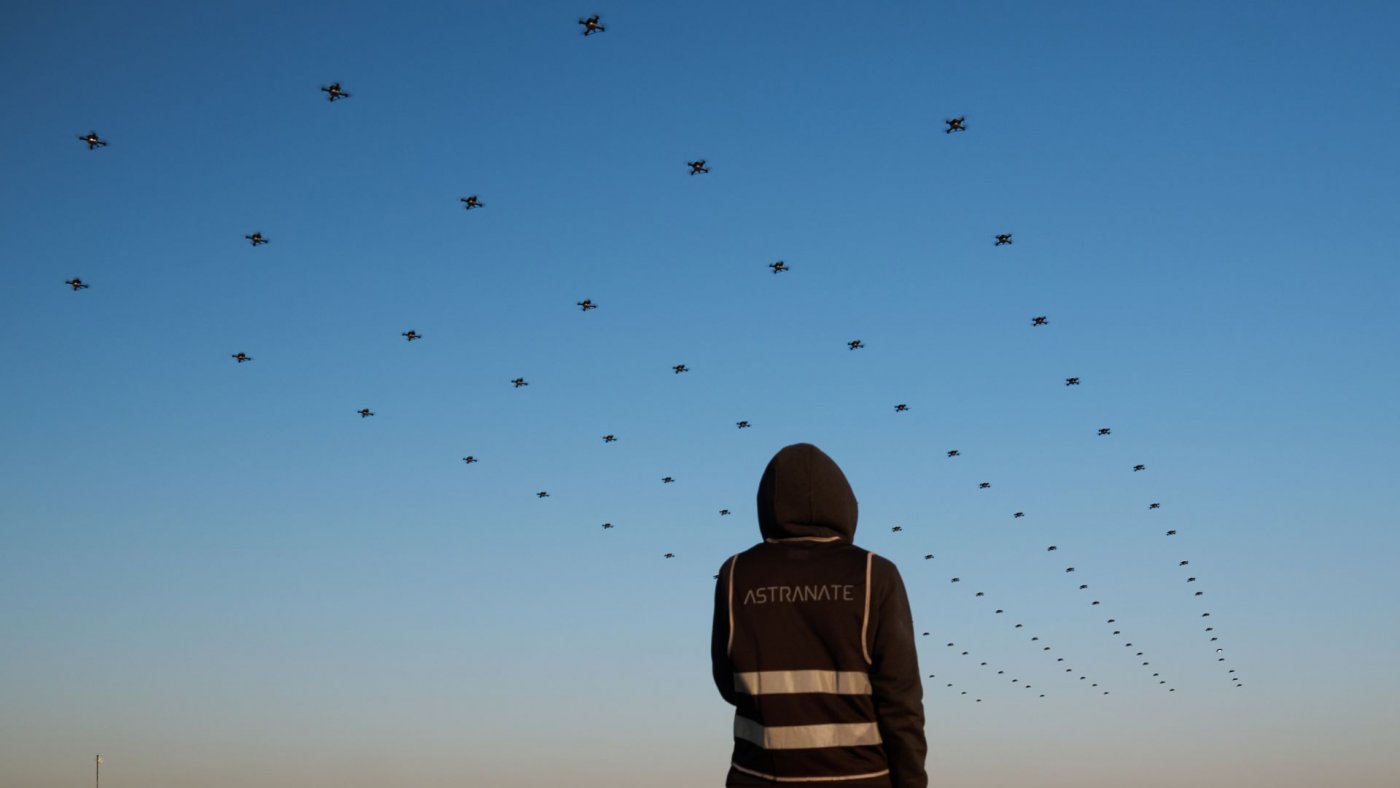 Największy w Polsce pokaz dronów odbędzie się 10 lutego o godz. 19.00 na plaży Śródmieście. fot. mat. prasowe Astranate