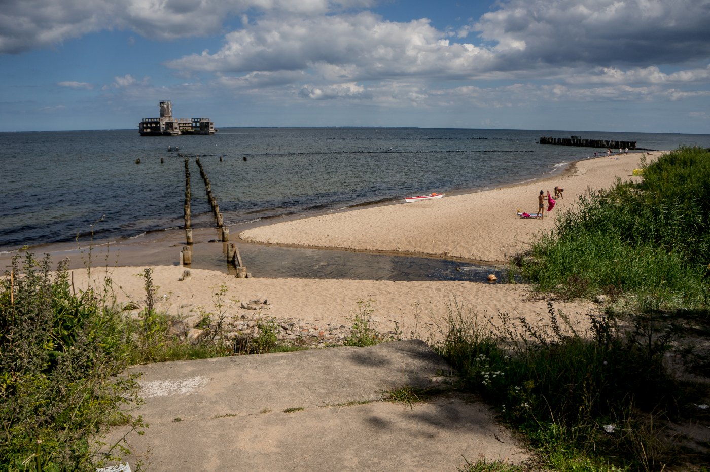 Nocny maraton filmowy na plaży to świetny sposób na pożegnanie wakacji // fot. Labot