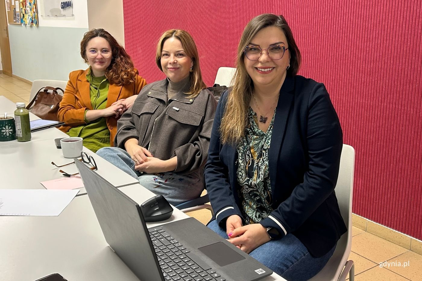 Na zdjęciu (od lewej): koordynatorka ds. praw człowieka Marta Otrębska, wiceprezydentka Gdyni Oktawia Gorzeńska, dietetyczka kliniczna Ewa Dygaszewicz (fot. Magdalena Starnawska)