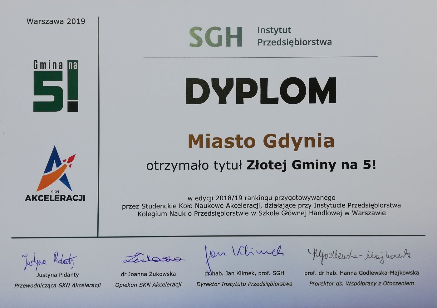 Dyplom Gdynia Złotą Gminą na 5! // mat. http://www.gdyniaprzedsiebiorcza.pl