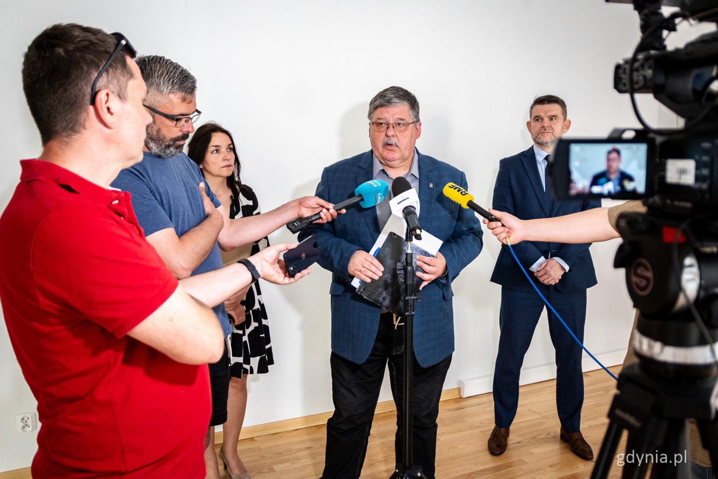 Przedstawiciele PEWiK-u (na zdjęciu, na środku wiceprezes spółki, Wiesław Kujawski) wyjaśnili sytuację związaną z awarią podczas konferencji prasowej, która odbyła się 3 lipca w siedzibie firmy (fot. Sławomir Okoń)