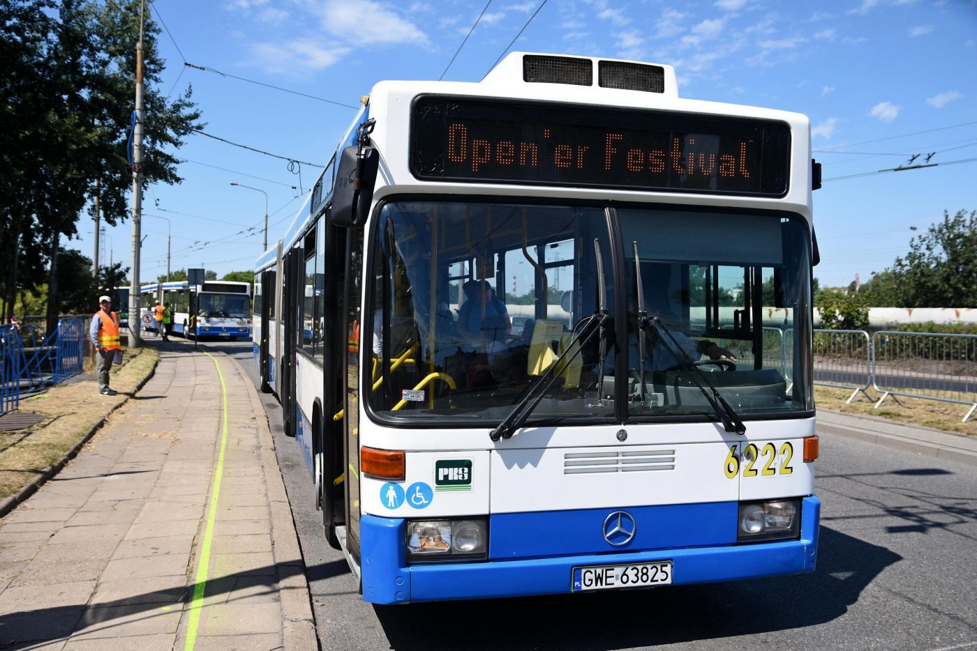 Dla uczestników Open'er Festival  uruchomiona zostanie bezpłatna linia autobusowa OF – spod Dworca Głównego PKP w Gdyni na Babie Doły. Fot. ach. gdynia.pl