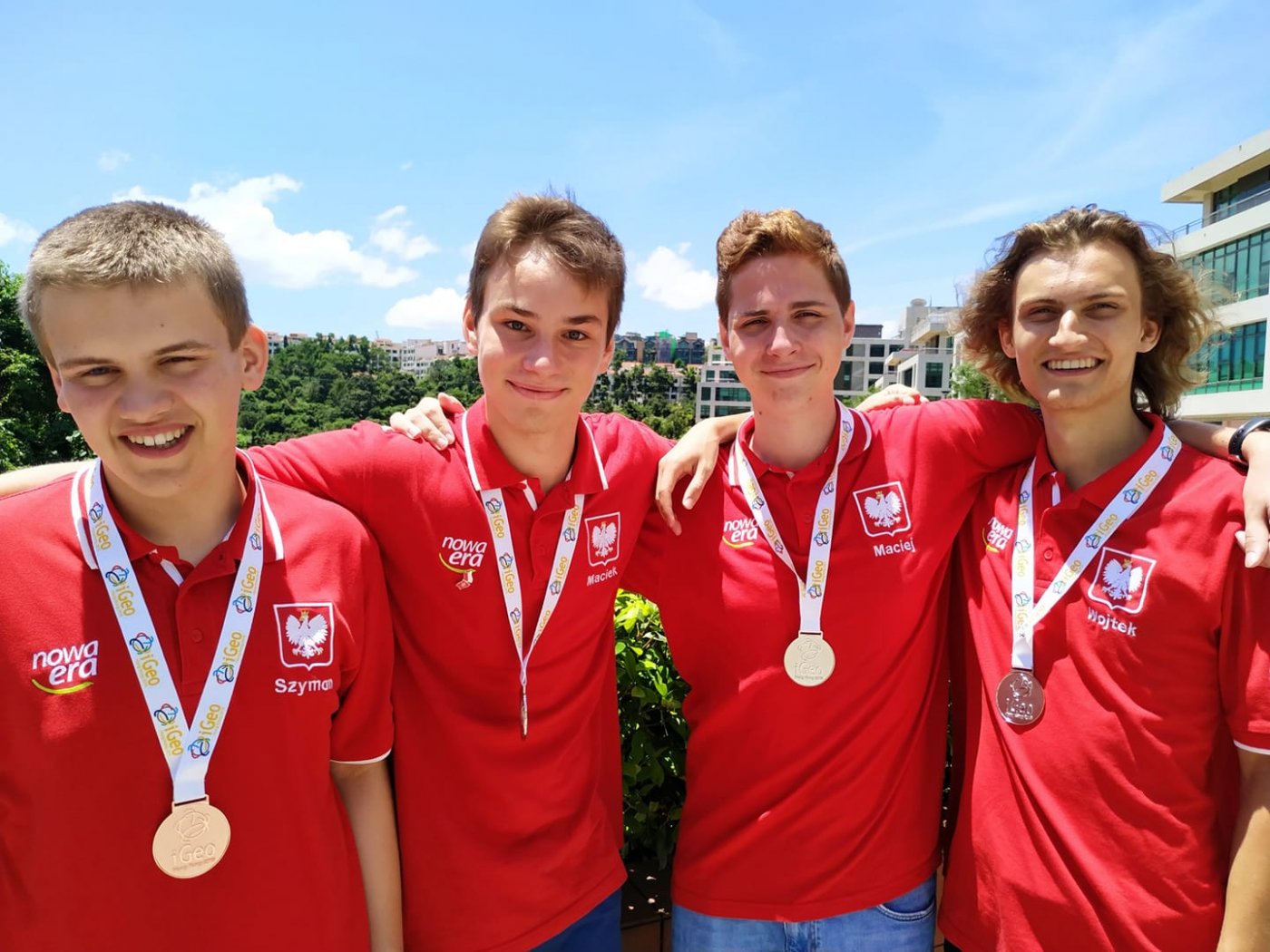 Medaliści Międzynarodowej Olimpiady Geograficznej w Hong Kongu 2019 - od lewej: Szymon Mol (LO KTK Bielsko-Biała), Maciej Fiedoruk (VIII LO Warszawa), Maciej Dercz (III LO Gdynia), Wojciech Pawłowski (XIV LO Wrocław) // mat. www.facebook.com/olimpiadageograficzna