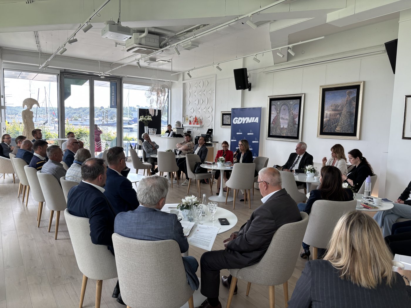 Posiedzenie Gdyńskiej Rady Dialogu Gospodarczego odbyło się w Business Class Marina (fot. materiały prasowe UM Gdyni)