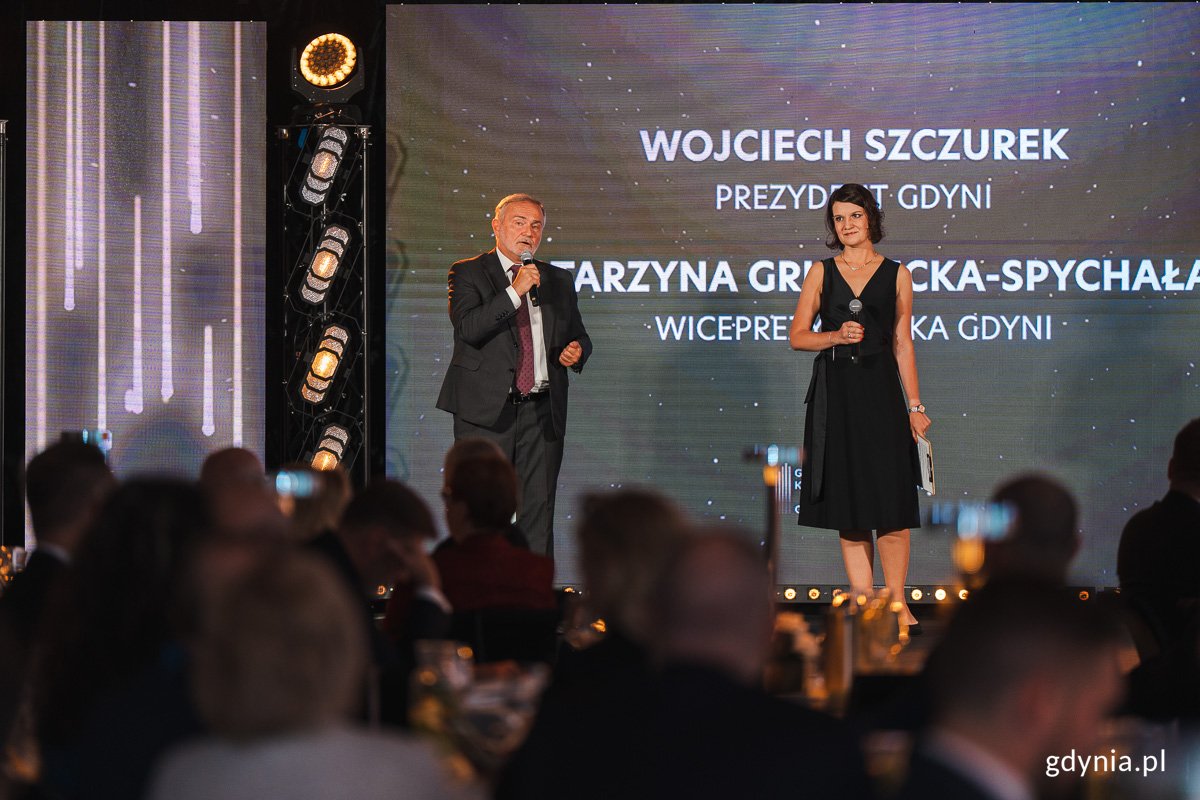 Gości gali powitali prezydent Wojciech Szczurek i wiceprezydentka Katarzyna Gruszecka-Spychała // fot. Mateusz Dietrich