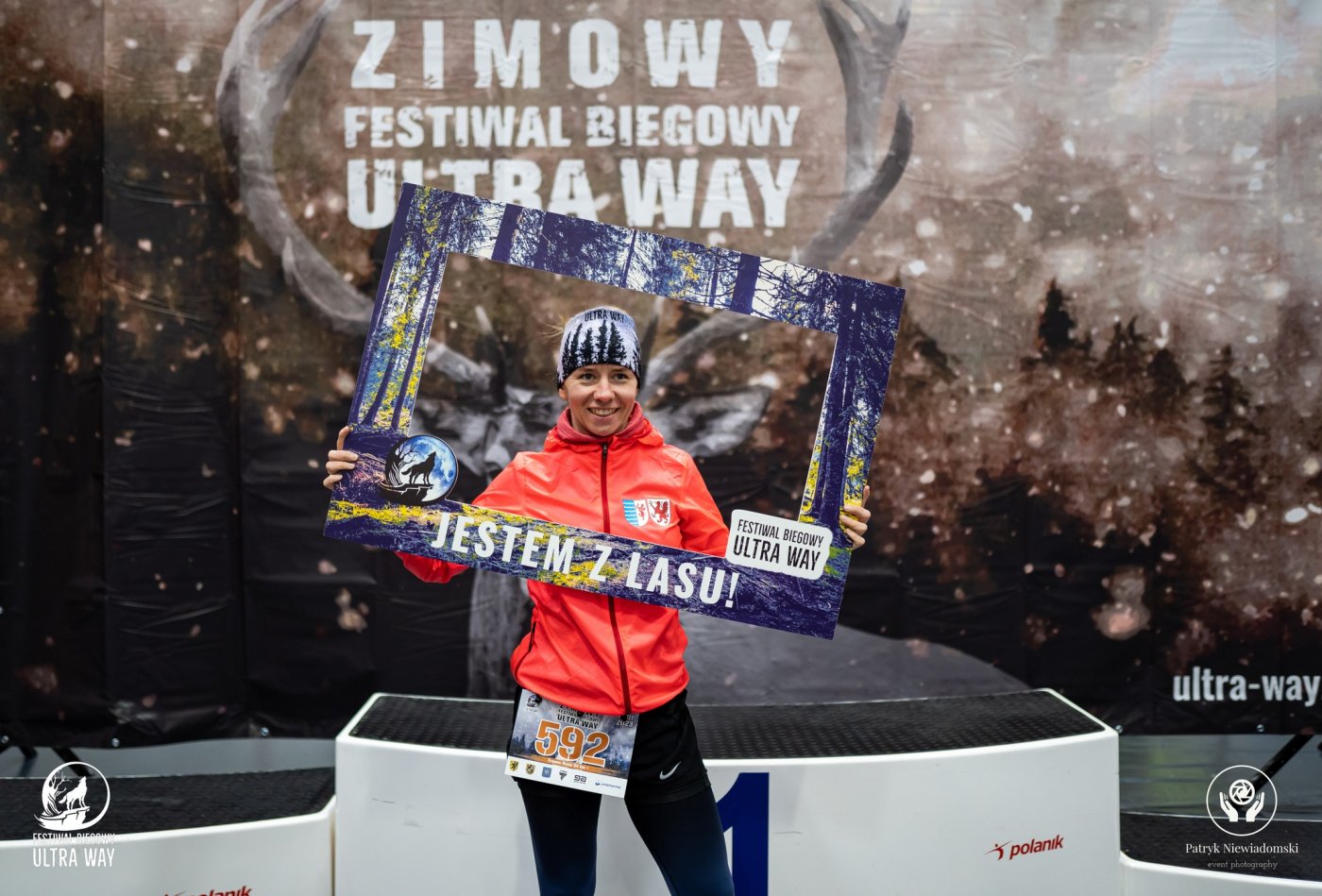 Uczestniczka Zimowego Festiwalu Biegowego Ultra Way (fot. Patryk Niewiadomski)