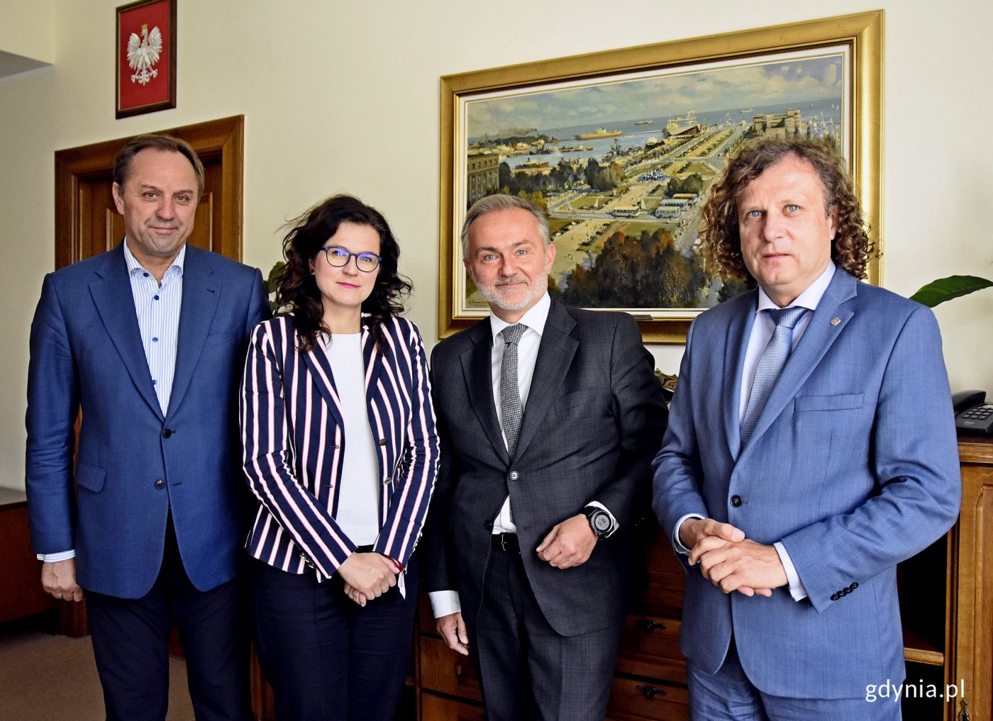 Spotkanie samorządowców w gdyńskim magistracie, od lewej Mieczysław Struk - marszałek województwa pomorskiego, Aleksandra Dulkiewicz - prezydent Gdańska, Wojciech Szczurek - prezydent Gdyni i Jacek Karnowski - prezydent Sopotu, fot. Kamil Złoch