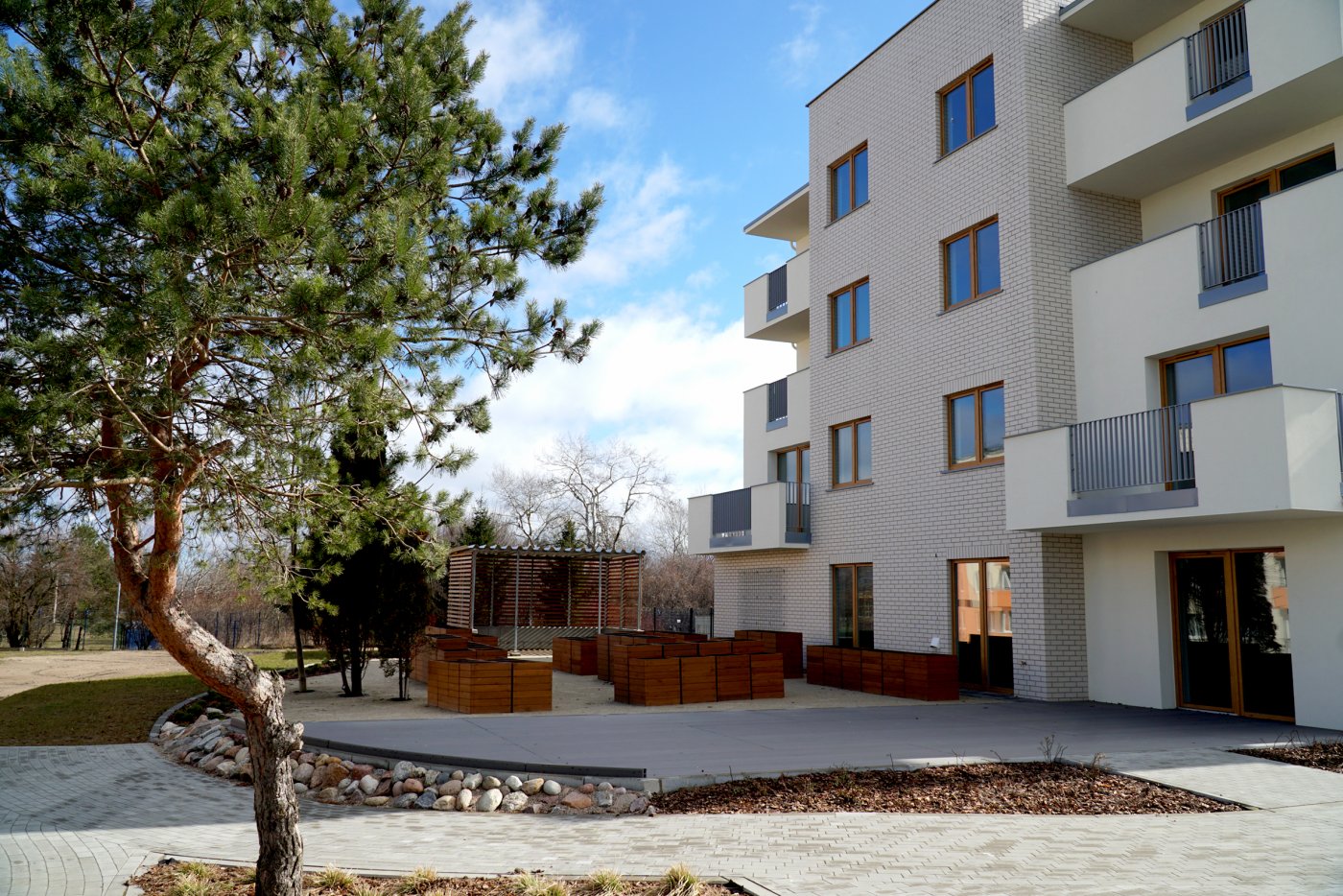 Gdyński budynek komunalny bez barier, zbudowany przy ul. Dickmana 30, posiadający 30 mieszkań, zamieszkały od 2021 roku, powstał w objętej Gminnym Programem Rewitalizacji części Oksywia. Fot. LIS