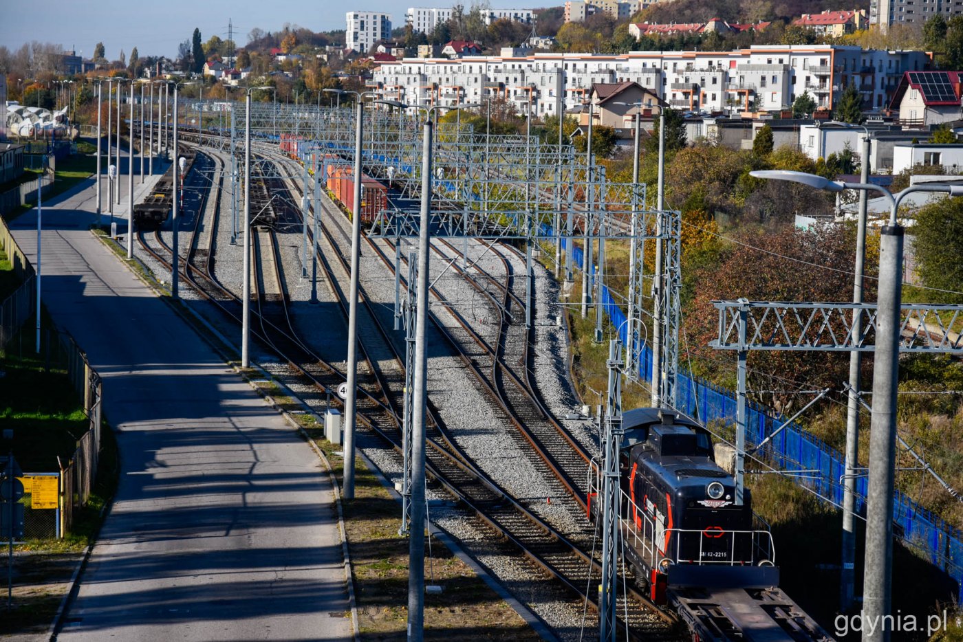 Jedną z zalet inwestycji, którą odczują mieszkańcy Gdyni jest elektryfikacja odcinka torów - zapewni to redukcję hałasu i spalin, fot. Paweł Kukla