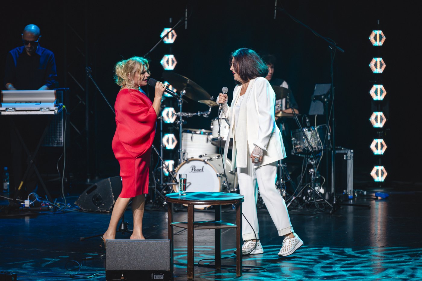 Festiwal otworzyły dwie królowe polskiego jazzu (od prawej): Urszula Dudziak i Grażyna Auguścik (fot. Tomasz Kamiński)