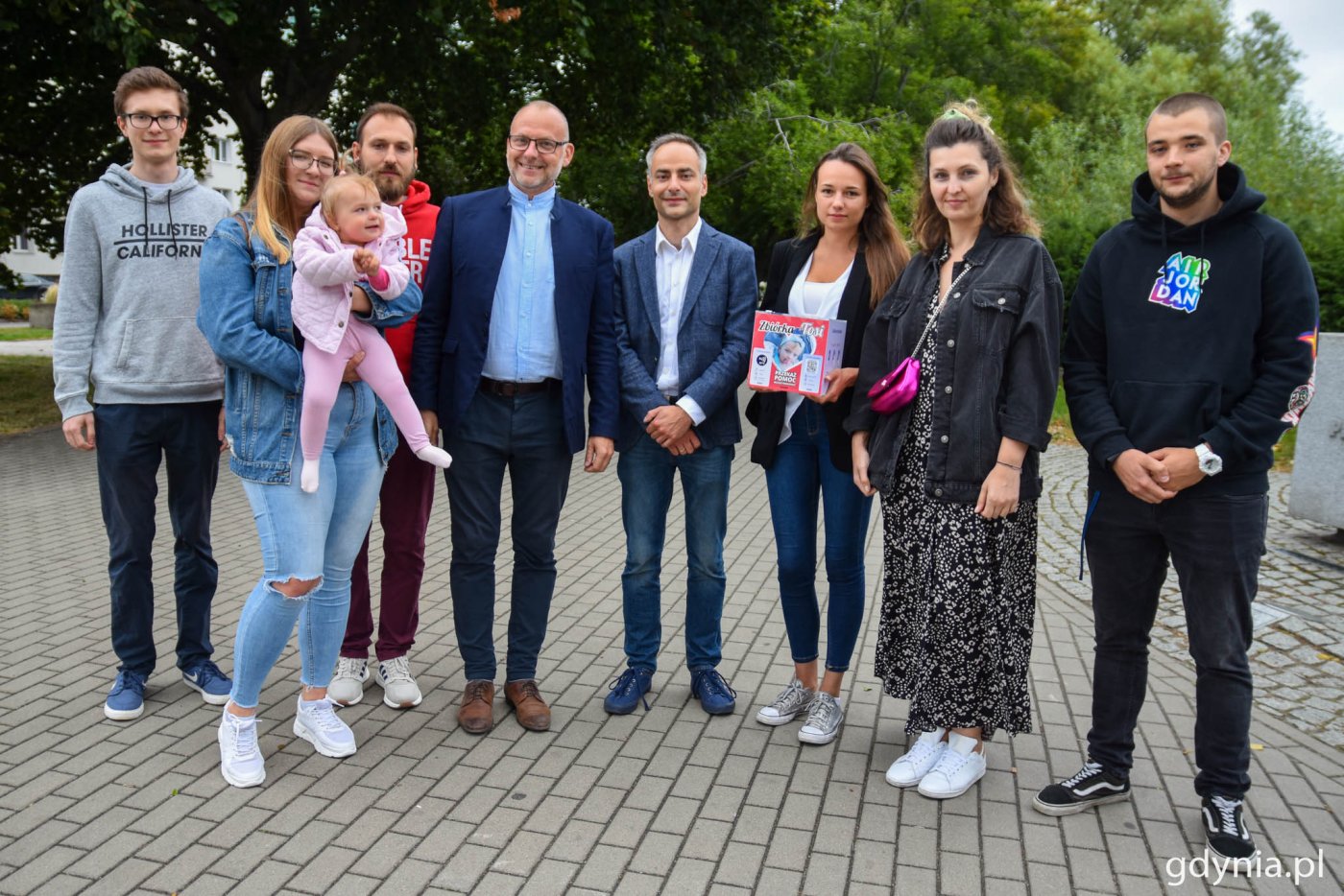 Rodzina Tosi Popławskiej na spotkaniu z Wiceprezydentem Gdyni Michałem Guciem i Michałem Górskim, pomysłodawcą systemu Vuyap. Fot. Paweł Kukla