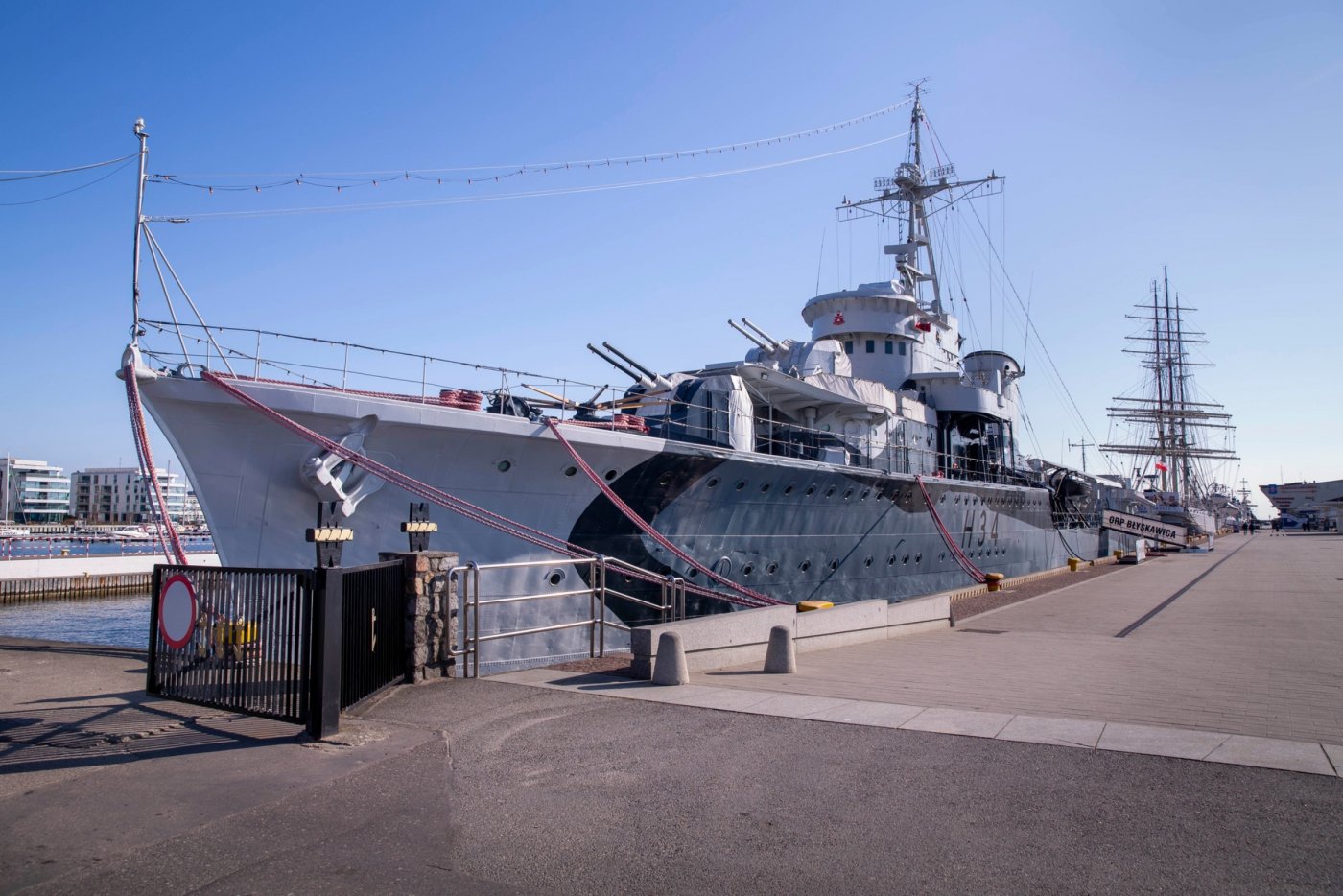 ORP „Błyskawica” przy nabrzeżu Pomorskim (fot. M. Bigaj/MMW)