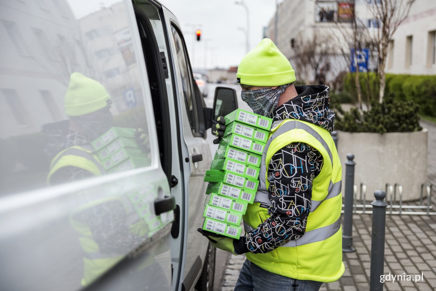 40 ze 190 tabletów przekazanych przez Galerię Klif trafia do dzieci z rodzin zastępczych // fot. Przemysław Kozłowski