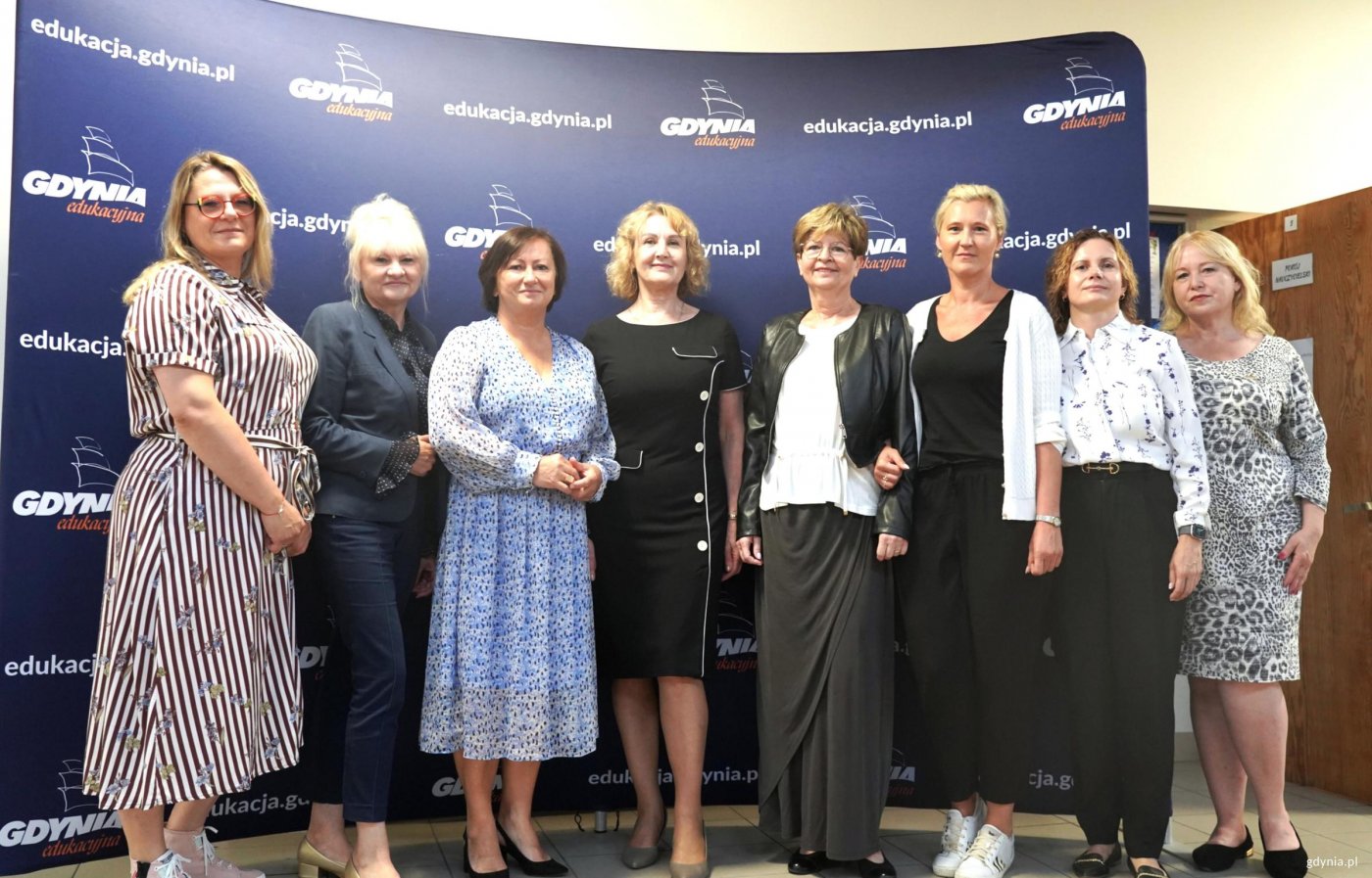 Tegoroczna komisja egzaminacyjna. Druga z lewej Iwona Tanewska, naczelniczka Wydziału Edukacji Urzędu Miasta Gdyni, czwarta z lewej Jadwiga Wachulik, przewodnicząca komisji (fot. Aneta Marczak)