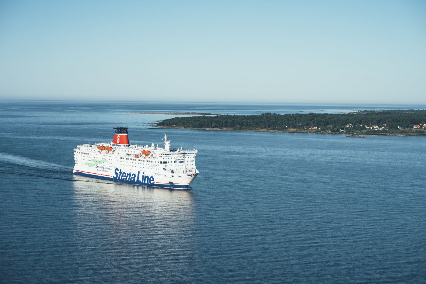 Prom Stena Spirit wpływa do Karlskrony // mat. prasowe SL