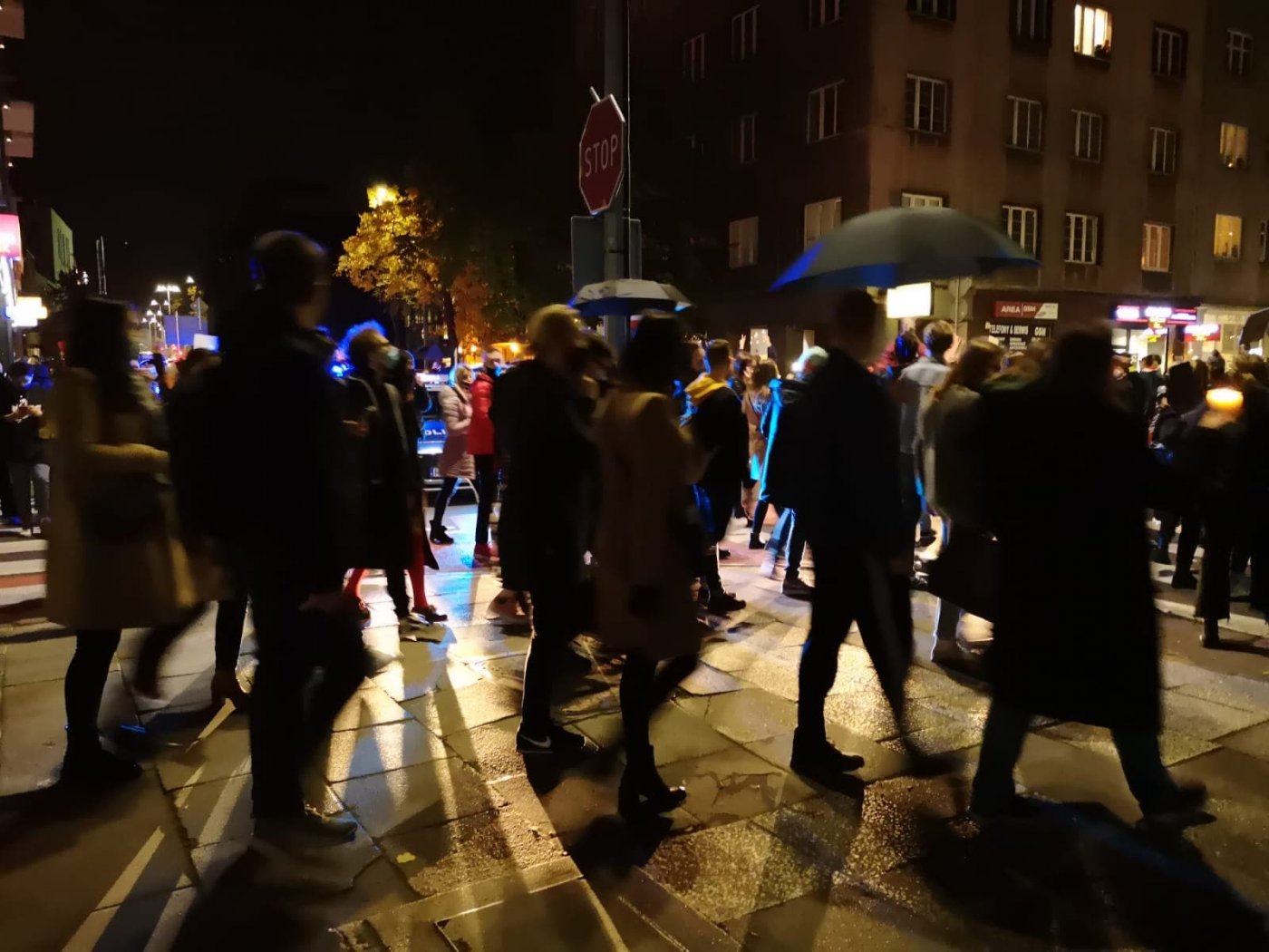 W piątek i w sobotę protestujący manifestują m.in. poprzez blokowanie ulic w centrum Gdyni, fot. Karolina Szypelt