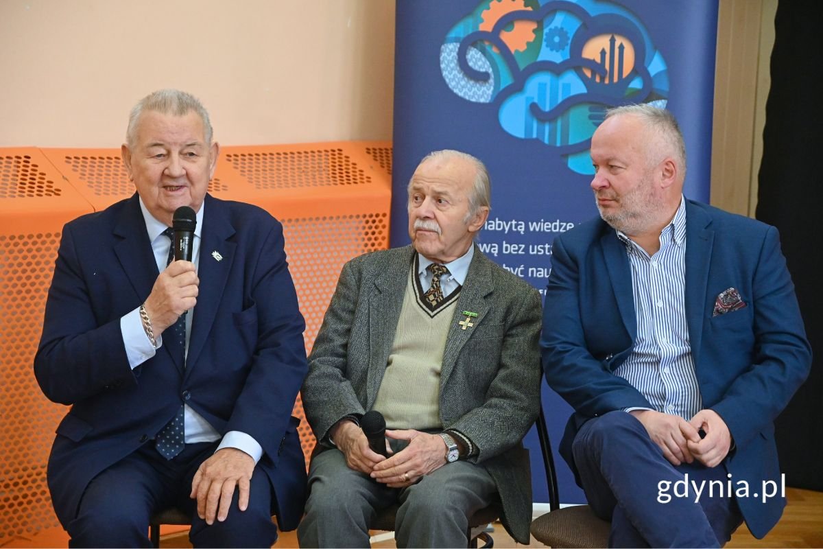 Od lewej: Kordian Borejko, Waldemar Świto oraz Krzysztof Jankowski (fot. Jakub Winiewski)