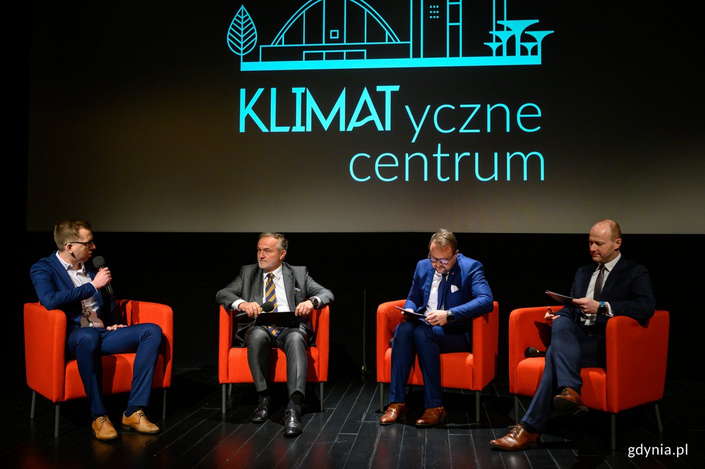 KLIMATyczne Centrum Gdyni - o projekcie opowiadają prezydent Wojciech Szczurek, wiceprezydent Marek Łucyk i wiceprezydent Bartosz Bartoszewicz // fot. Dawid Linkowski