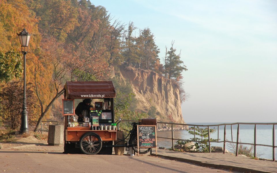 Na nowych dzierżawców czekają miejsca pod food trucki i mobilne kawiarenki, fot. Grażyna Fedorowska (grupa Gdynia w obiektywie na Facebooku) / archiwalne